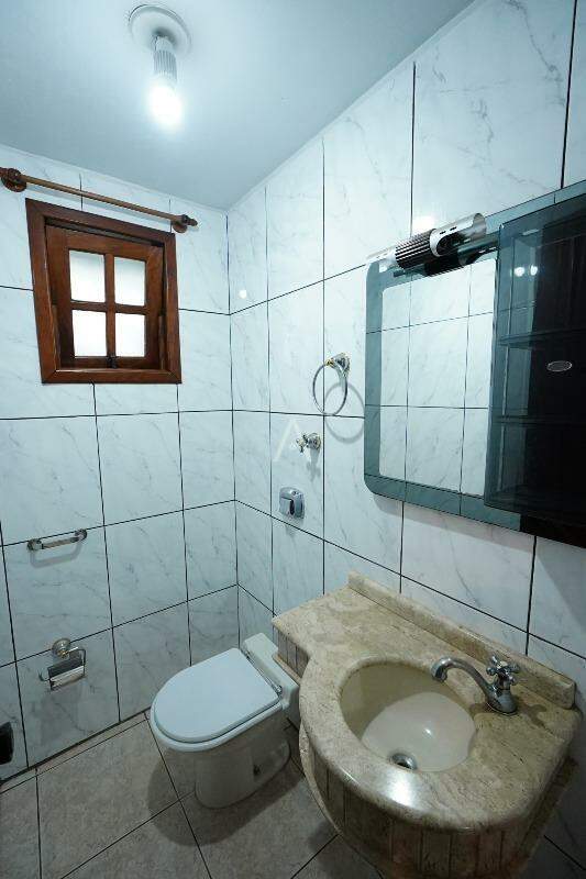Sobrado para para aluguel no Bairro JARDIM GISELA em TOLEDO: