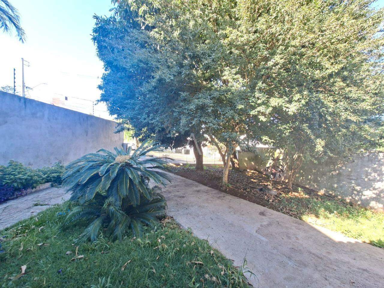 Casa Residencial para para aluguel no Bairro NEVA em CASCAVEL: 