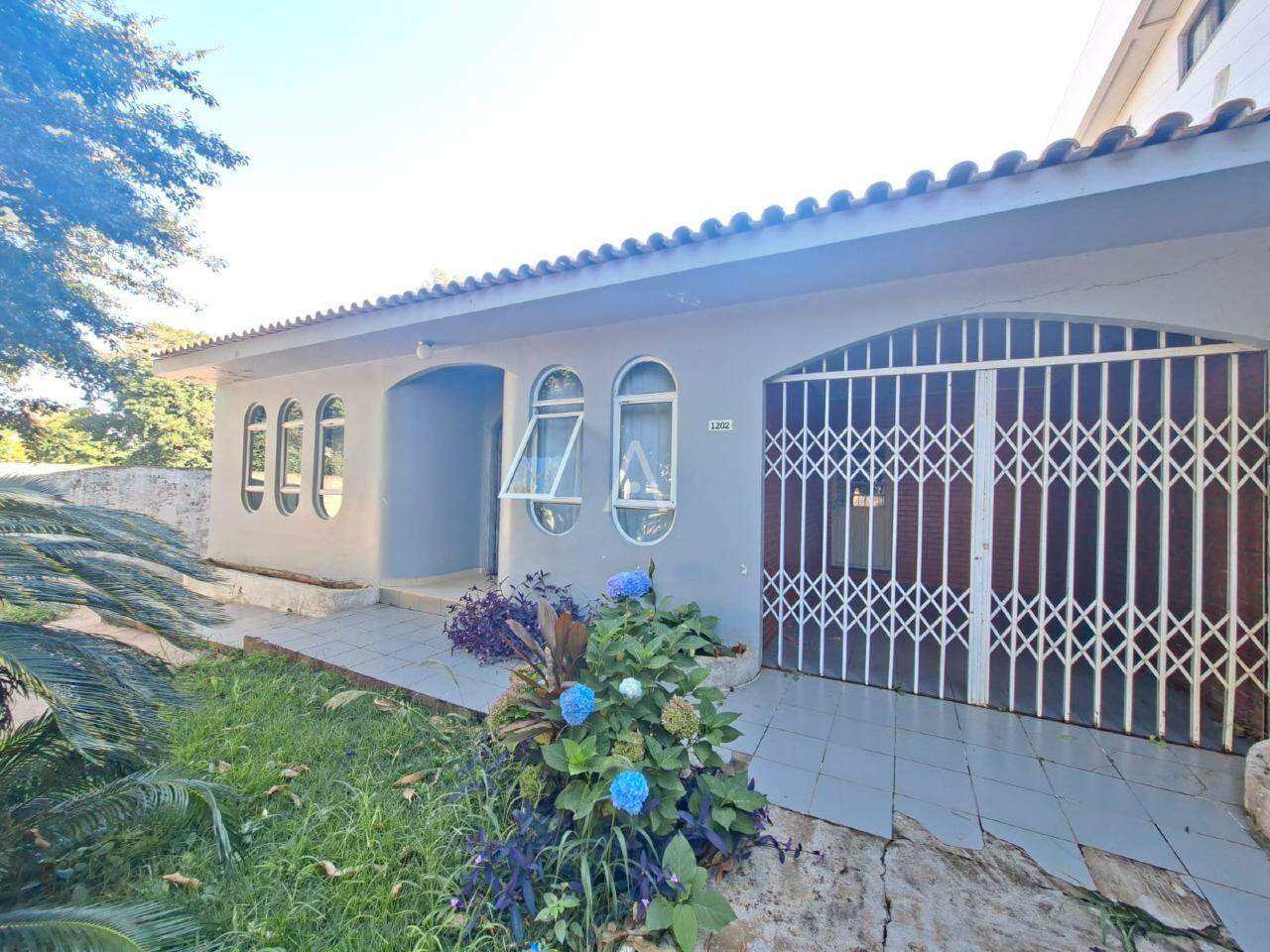 Casa Residencial para para aluguel no Bairro NEVA em CASCAVEL: 