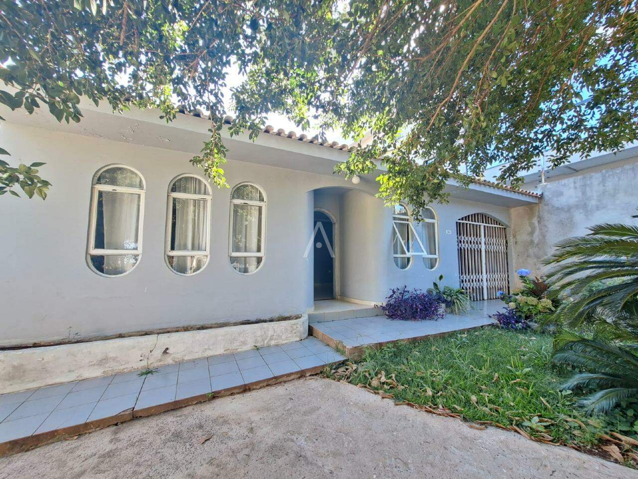 Casa Residencial para para aluguel no Bairro NEVA em CASCAVEL: 