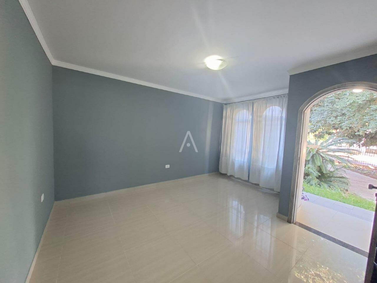 Casa Residencial para para aluguel no Bairro NEVA em CASCAVEL: 