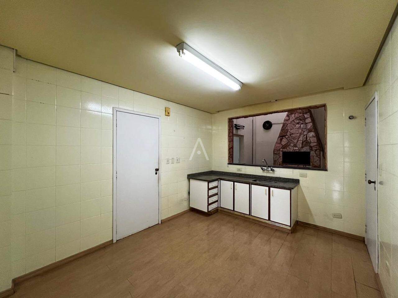 Sobrado para à venda no Bairro CENTRO em CASCAVEL: 