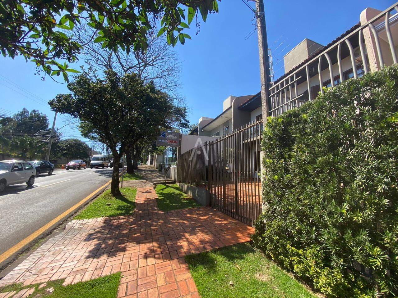 Sobrado para à venda no Bairro CENTRO em CASCAVEL: 