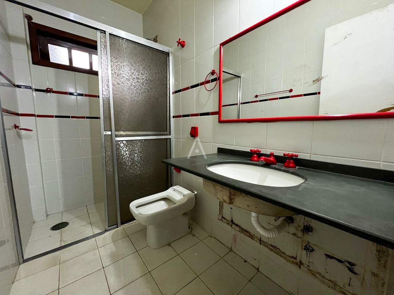 Sobrado para à venda no Bairro CENTRO em CASCAVEL: 