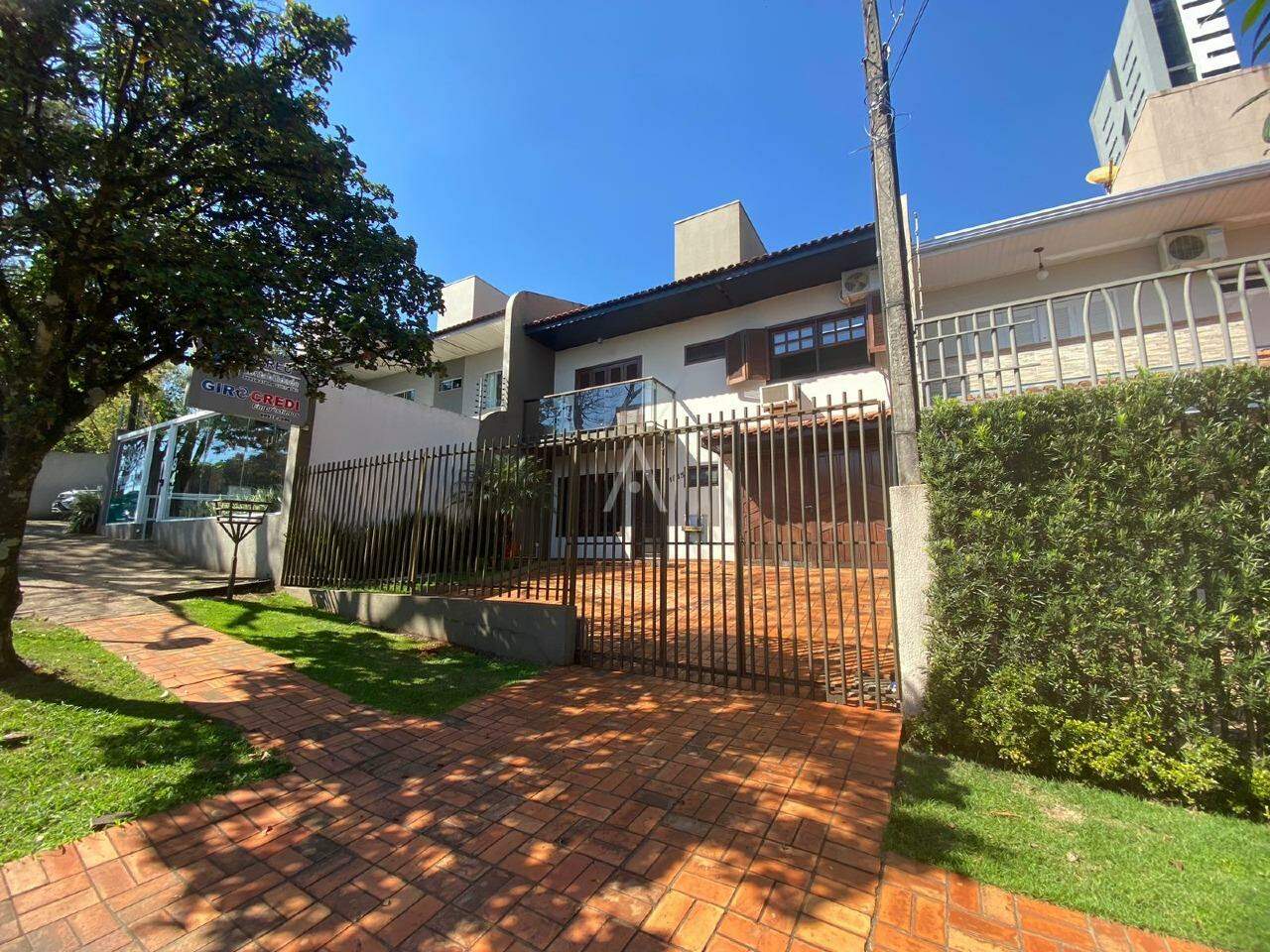 Sobrado para à venda no Bairro CENTRO em CASCAVEL: 