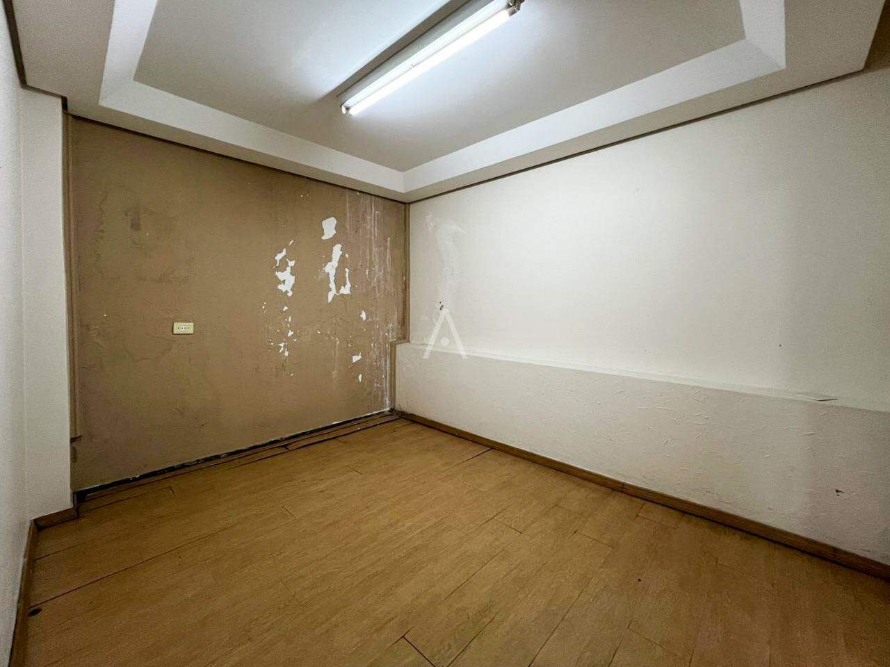 Sobrado para à venda no Bairro CENTRO em CASCAVEL: 