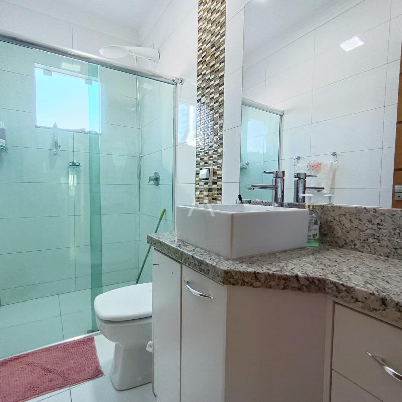 Sobrado para à venda no Bairro PARQUE SAO PAULO em CASCAVEL: 