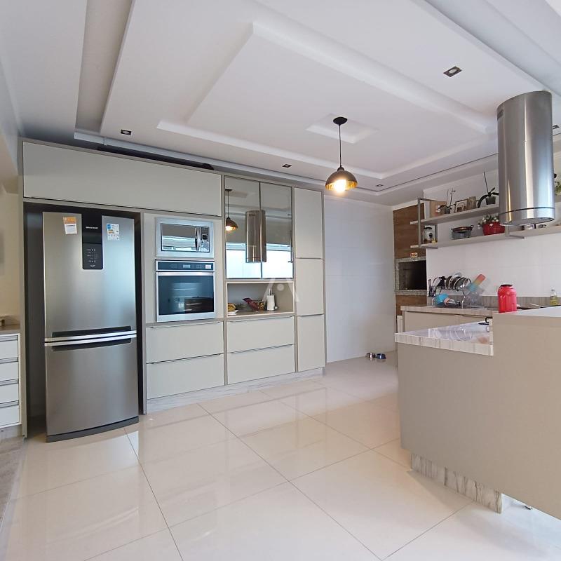 Sobrado para à venda no Bairro PARQUE SAO PAULO em CASCAVEL: 