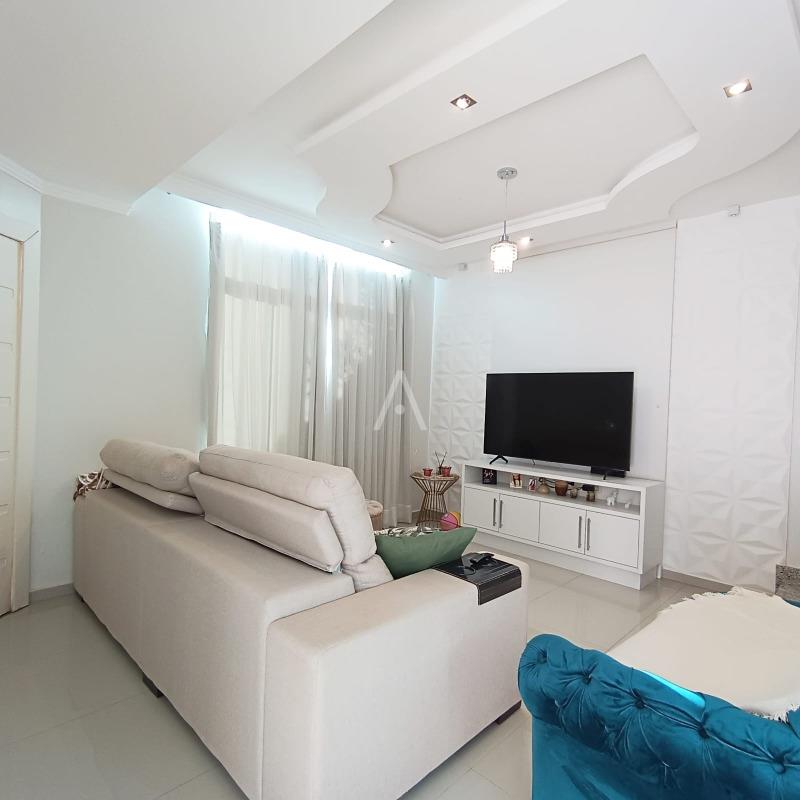 Sobrado para à venda no Bairro PARQUE SAO PAULO em CASCAVEL: 