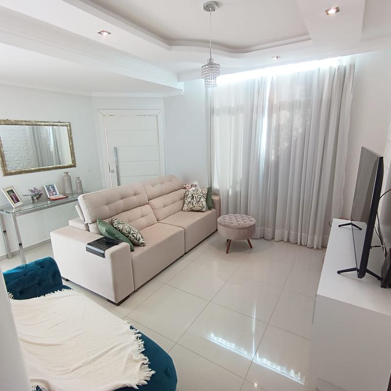 Sobrado para à venda no Bairro PARQUE SAO PAULO em CASCAVEL: 