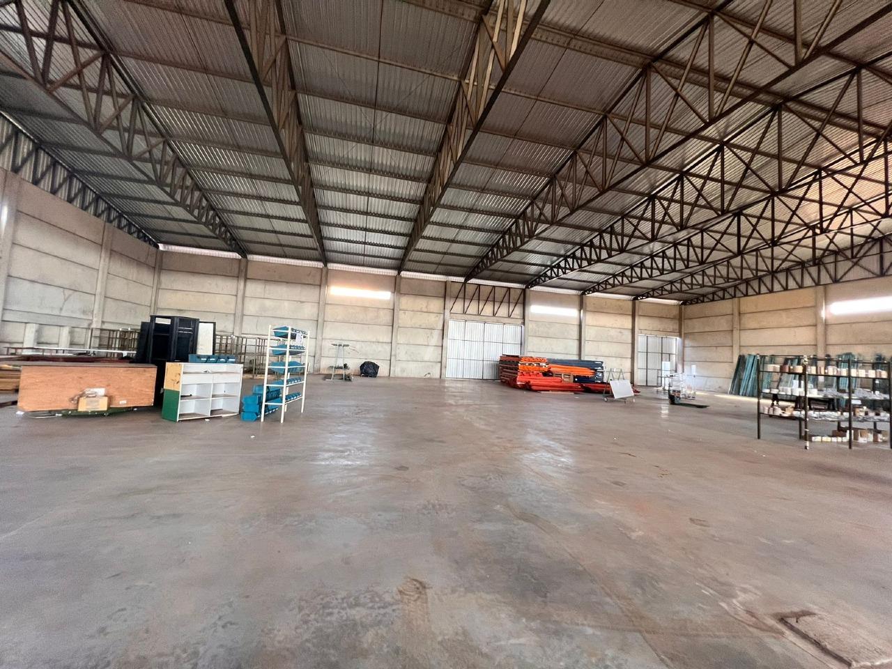 Barracão Comercial para para aluguel no Bairro INTERLAGOS em CASCAVEL: 