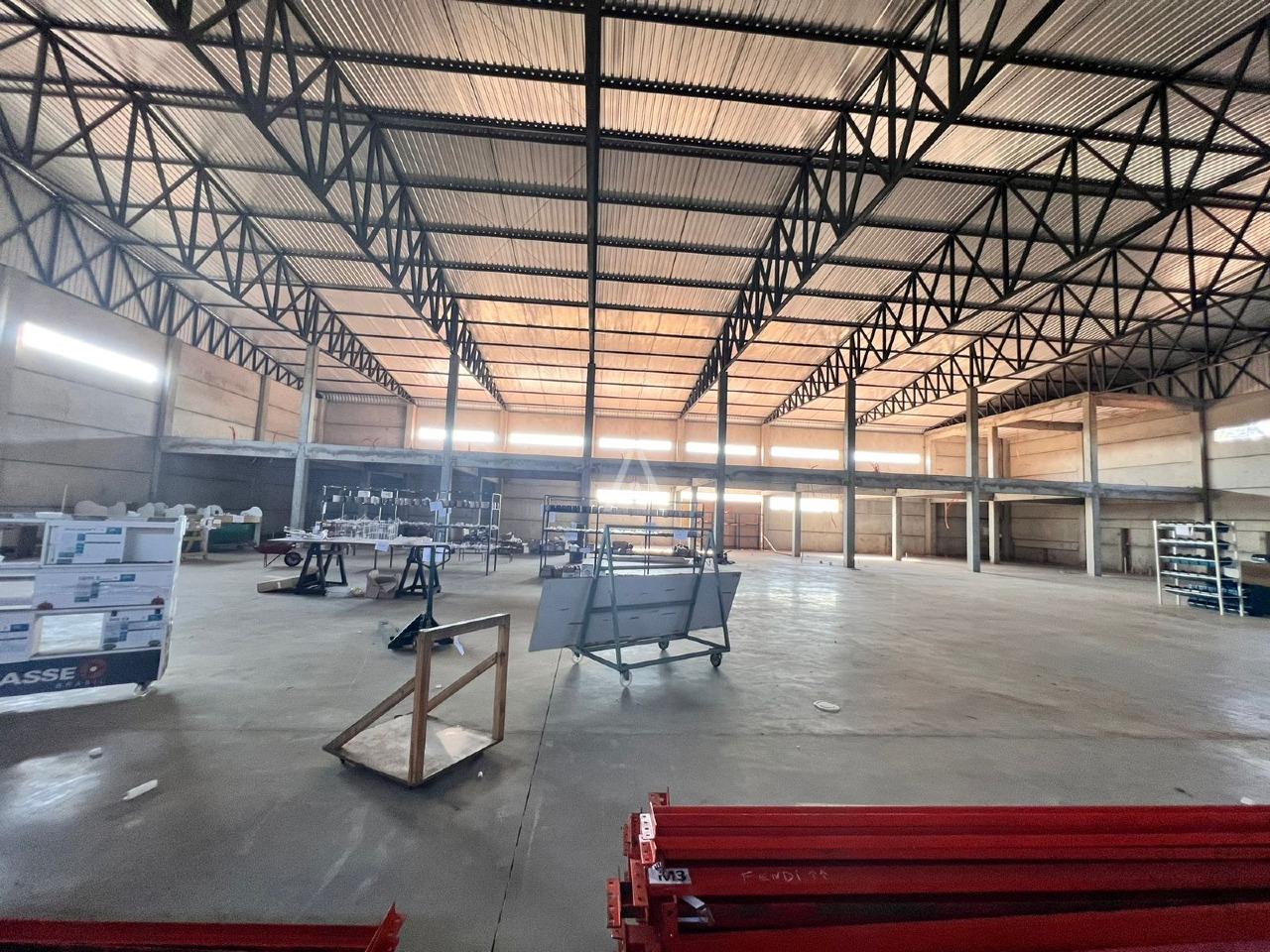 Barracão Comercial para para aluguel no Bairro INTERLAGOS em CASCAVEL: 