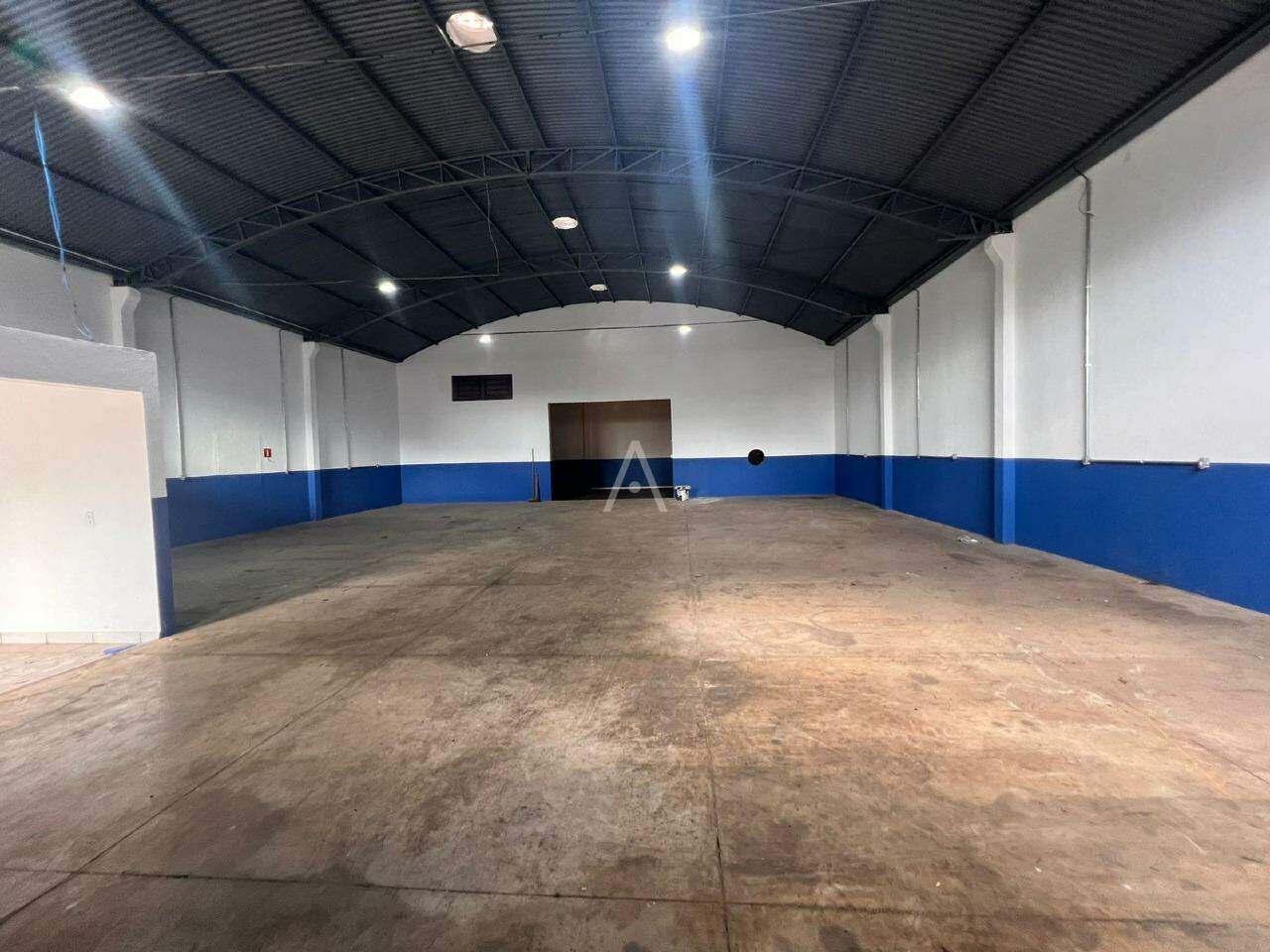 Barracão Comercial para para aluguel no Bairro MARIA LUIZA em CASCAVEL: