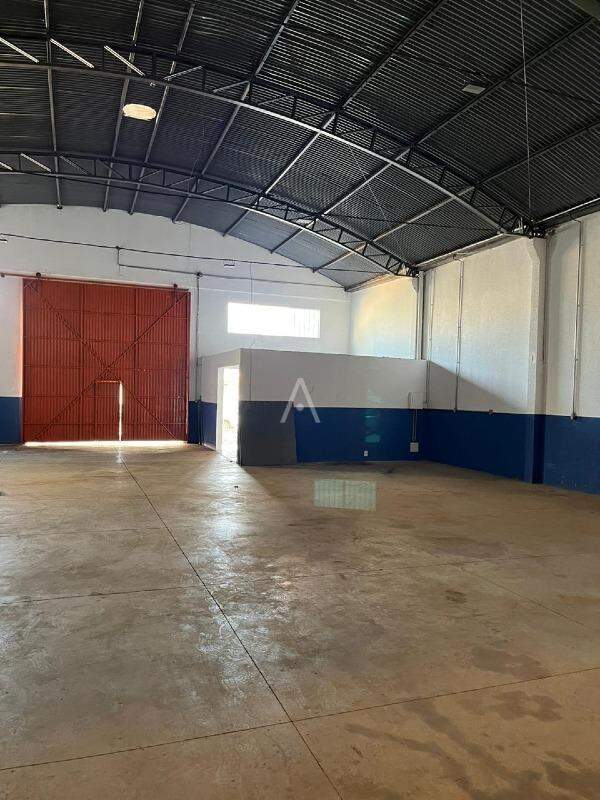 Barracão Comercial para para aluguel no Bairro MARIA LUIZA em CASCAVEL: