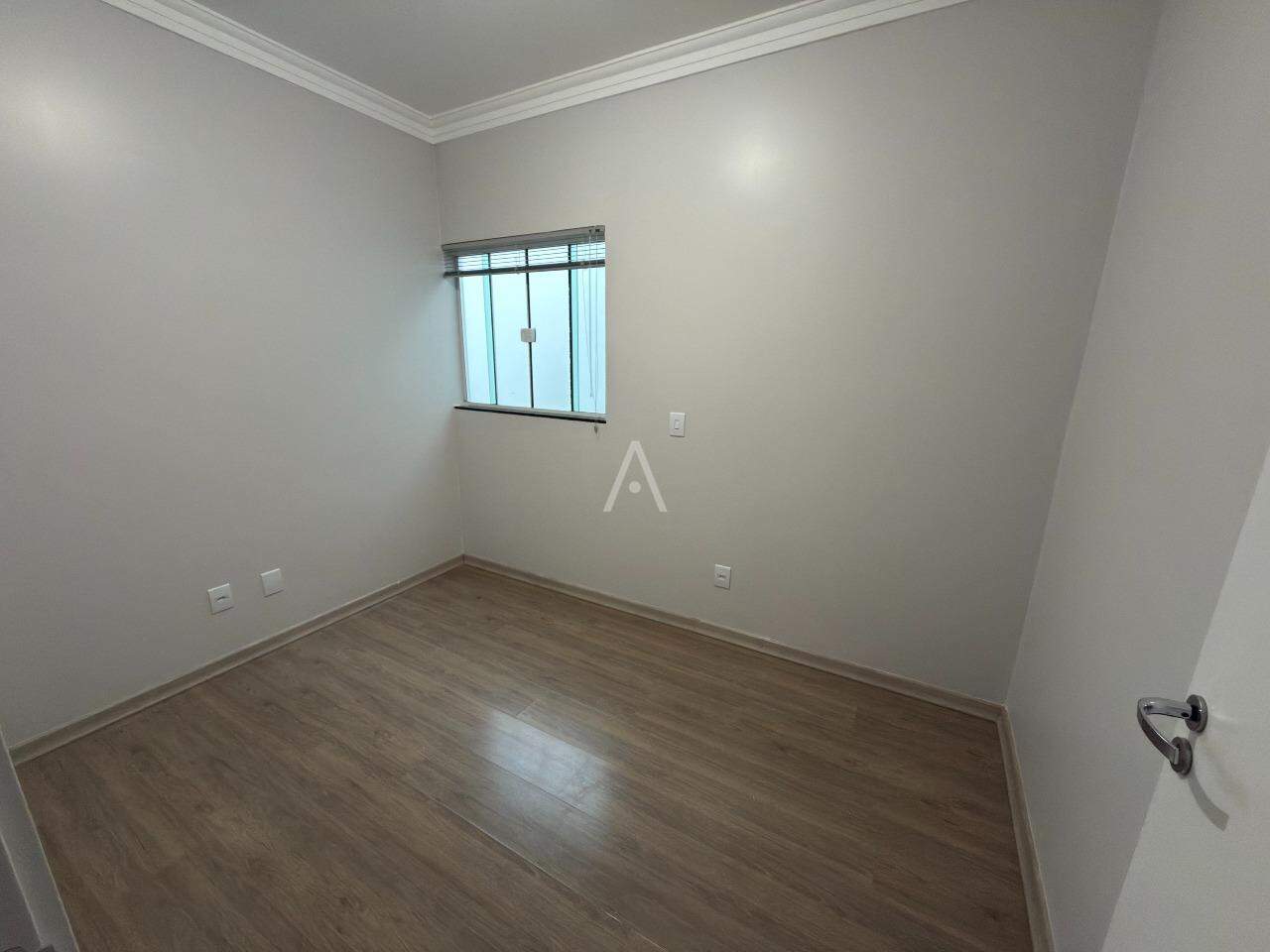 Sobrado para para aluguel no Bairro COUNTRY em CASCAVEL: