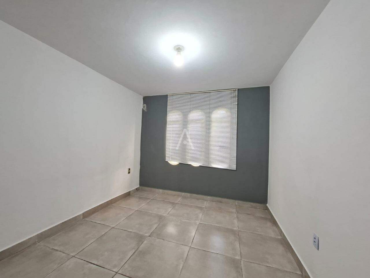 Casa Residencial para para aluguel no Bairro CANCELLI em CASCAVEL:
