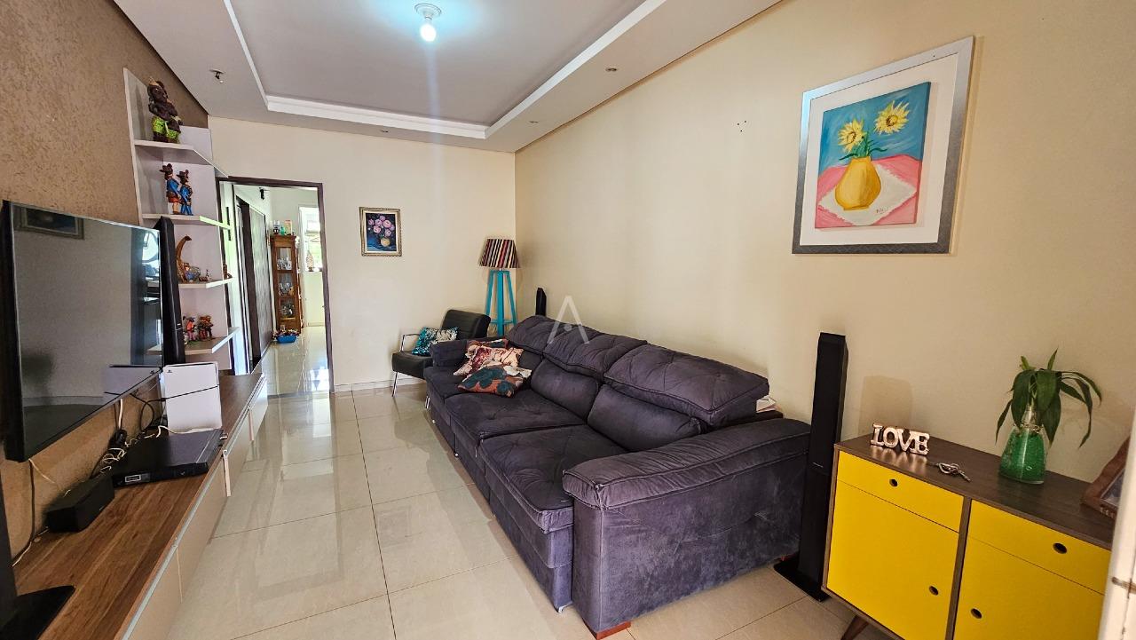 Casa Residencial para à venda no Bairro REGIAO DO LAGO em CASCAVEL: 