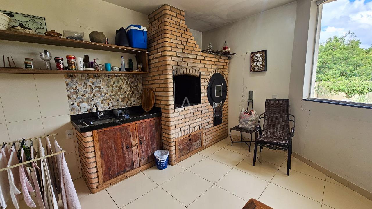 Casa Residencial para à venda no Bairro REGIAO DO LAGO em CASCAVEL: 