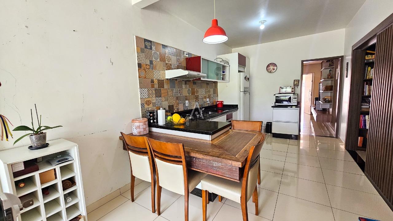 Casa Residencial para à venda no Bairro REGIAO DO LAGO em CASCAVEL: 