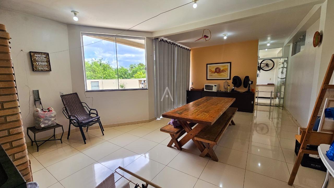 Casa Residencial para à venda no Bairro REGIAO DO LAGO em CASCAVEL: 