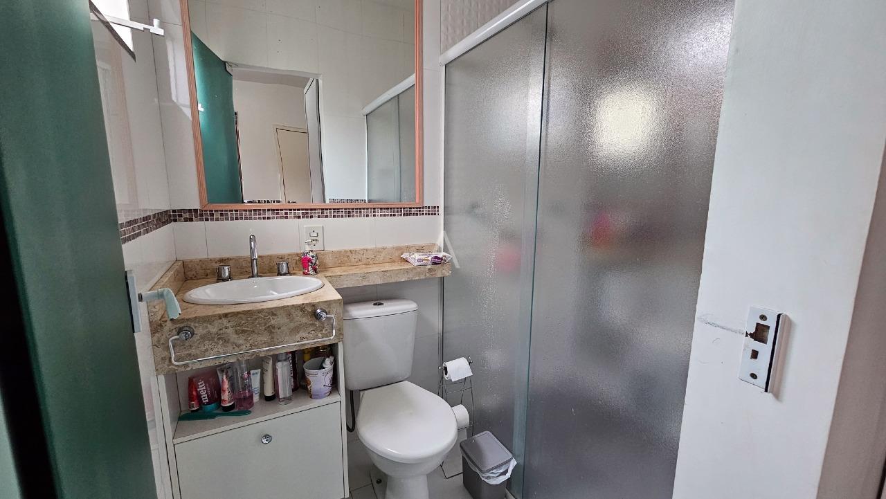 Casa Residencial para à venda no Bairro REGIAO DO LAGO em CASCAVEL: 