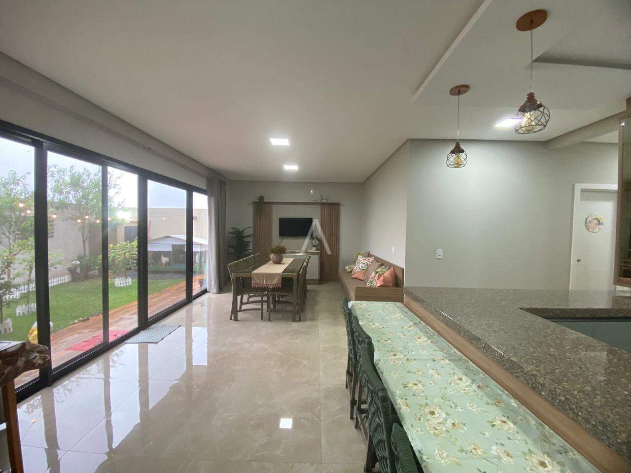 Casa Residencial para à venda no Bairro SEDE ALVORADA em CASCAVEL: 