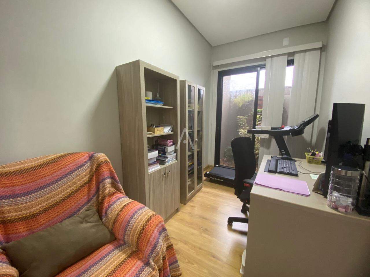 Casa Residencial para à venda no Bairro SEDE ALVORADA em CASCAVEL: 