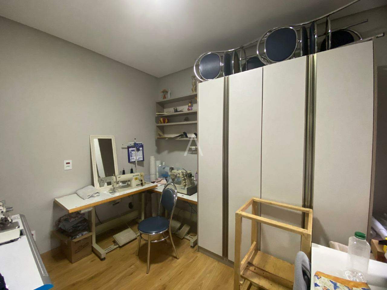 Casa Residencial para à venda no Bairro SEDE ALVORADA em CASCAVEL: 