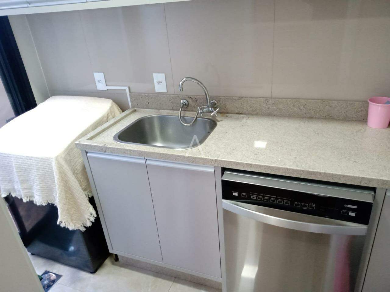 Casa Residencial para à venda no Bairro SEDE ALVORADA em CASCAVEL: 