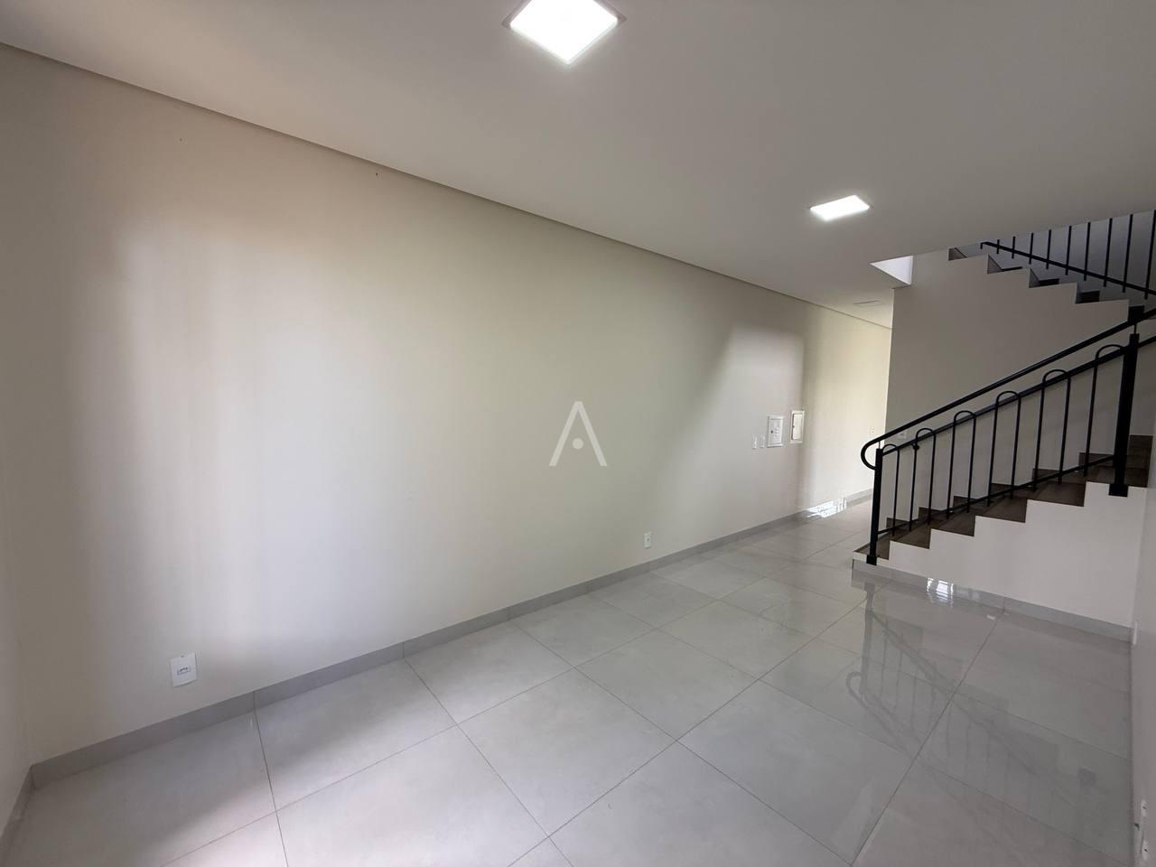 Sobrado para à venda no Bairro JARDIM GISELA em TOLEDO: 