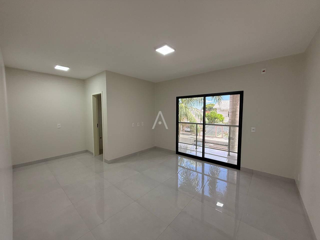 Sobrado para à venda no Bairro JARDIM GISELA em TOLEDO: 