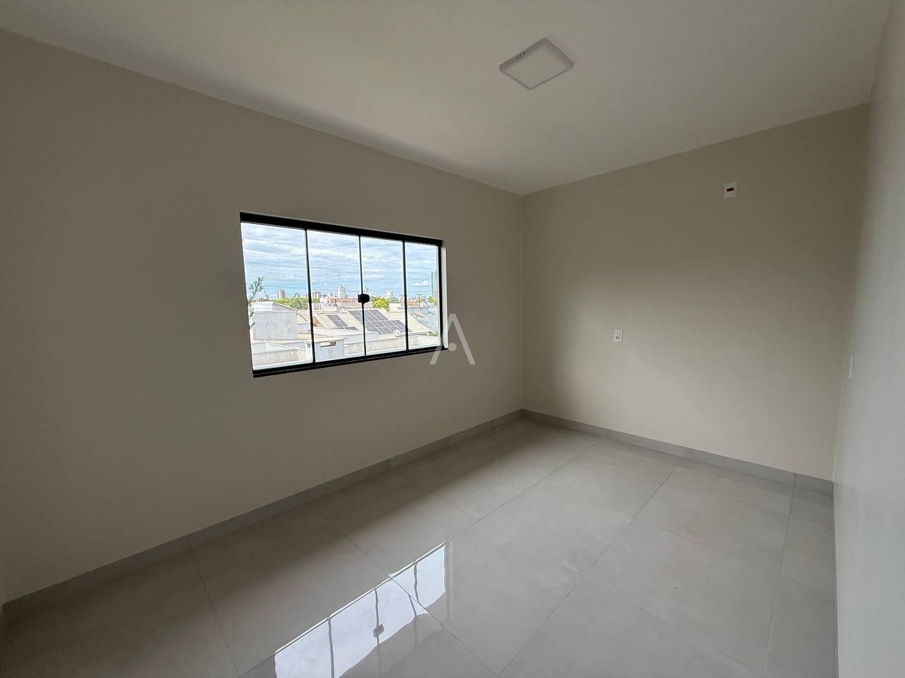 Sobrado para à venda no Bairro JARDIM GISELA em TOLEDO: 