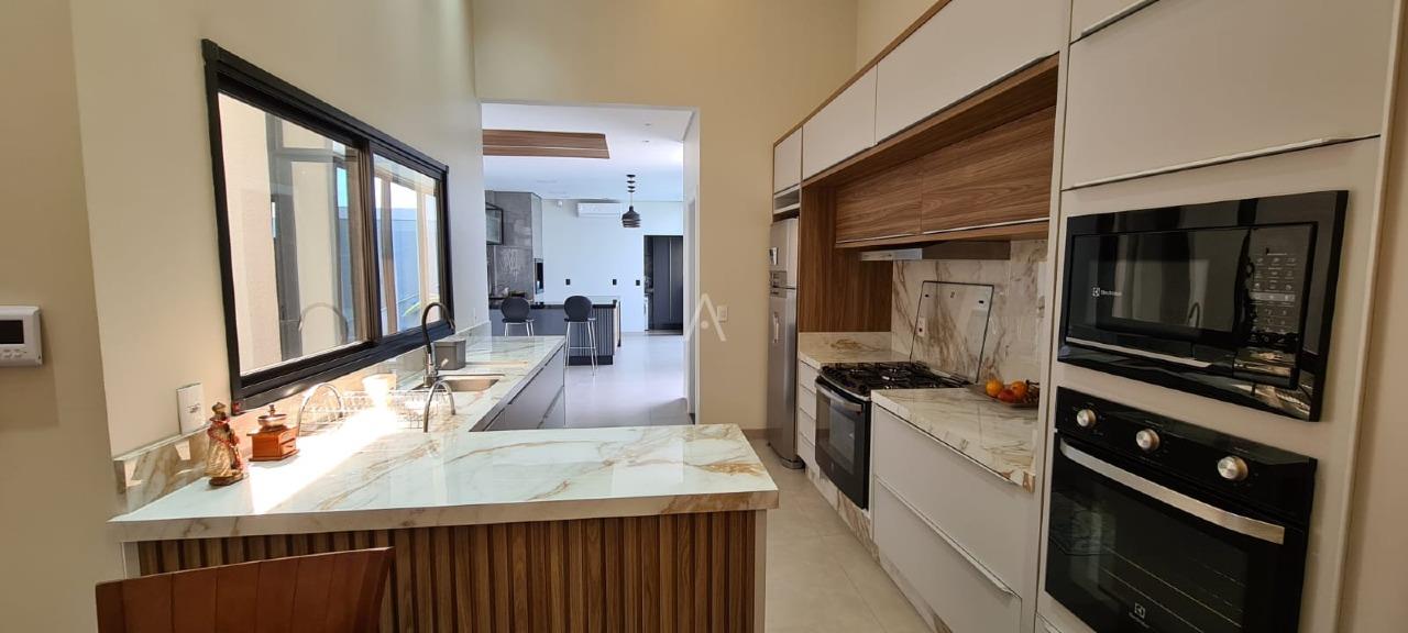 Casa Residencial para à venda no Bairro JARDIM GISELA em TOLEDO: 