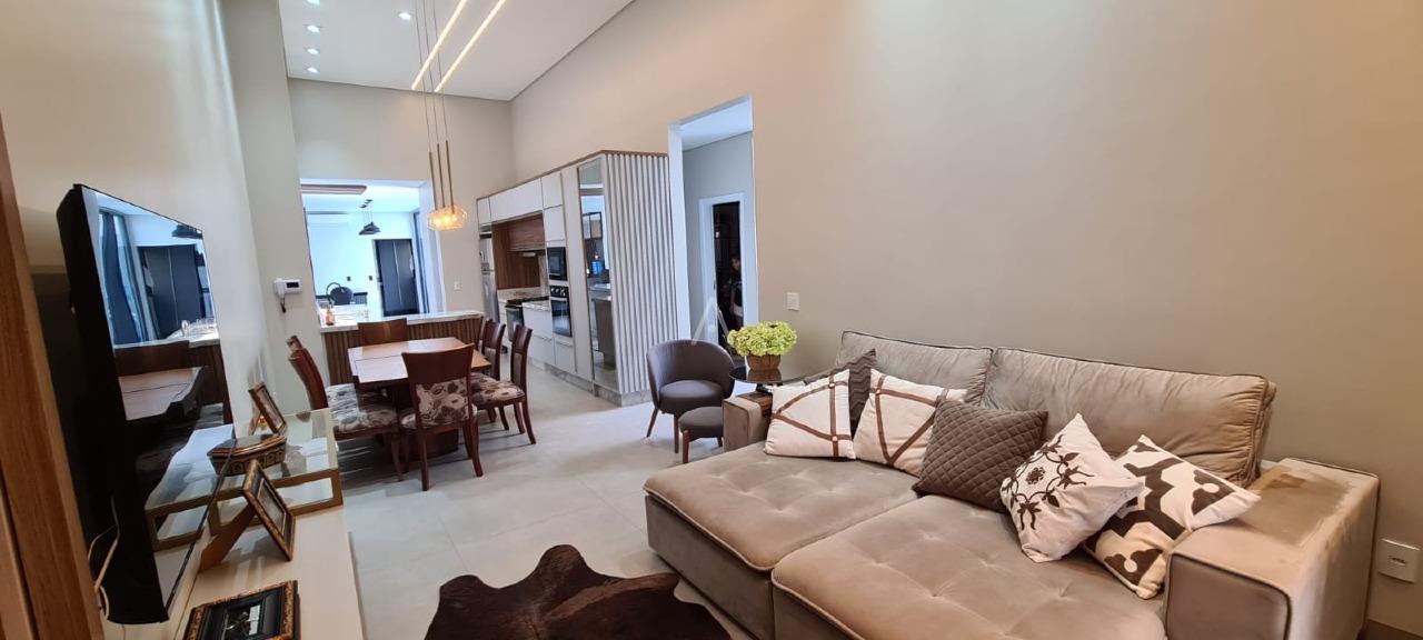 Casa Residencial para à venda no Bairro JARDIM GISELA em TOLEDO: 