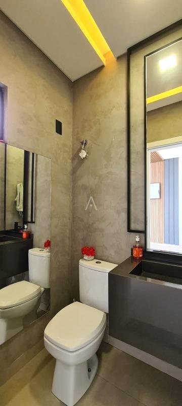 Casa Residencial para à venda no Bairro JARDIM GISELA em TOLEDO: 