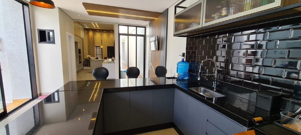 Casa Residencial para à venda no Bairro JARDIM GISELA em TOLEDO: 