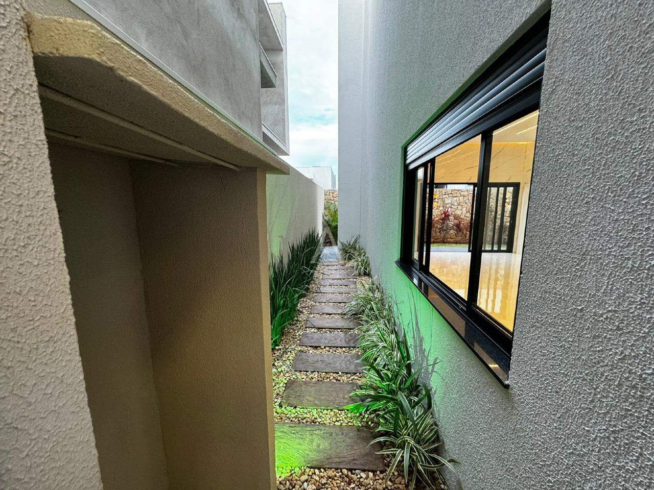 Sobrado para à venda no Bairro FAG em CASCAVEL: