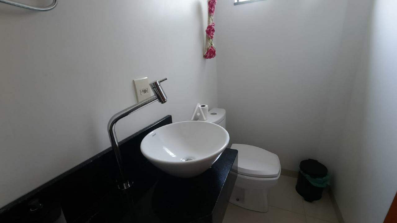 Casa Comercial para para aluguel no Bairro REGIAO DO LAGO em CASCAVEL: 