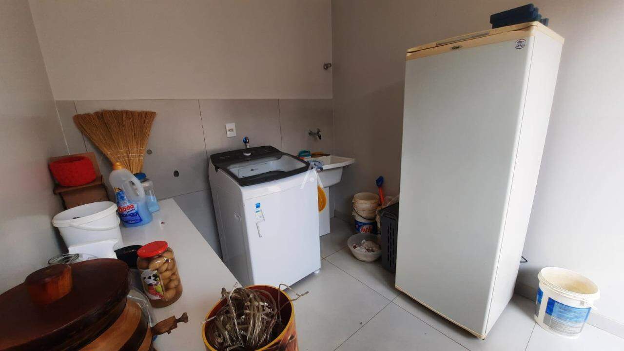 Casa Comercial para para aluguel no Bairro REGIAO DO LAGO em CASCAVEL: 