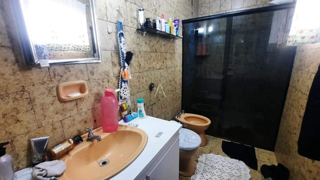 Casa Residencial para à venda no Bairro CENTRO em CASCAVEL: 