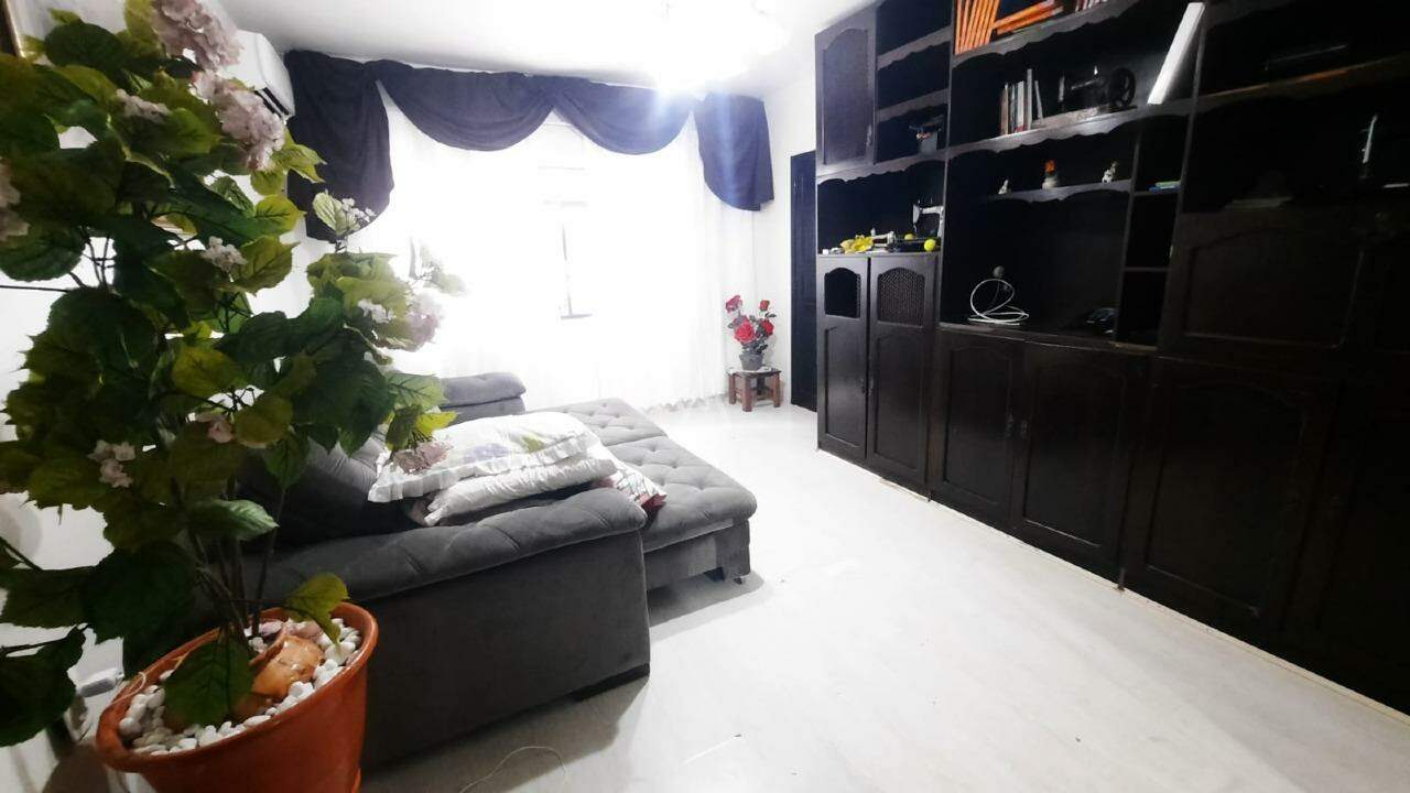 Casa Residencial para à venda no Bairro CENTRO em CASCAVEL: 