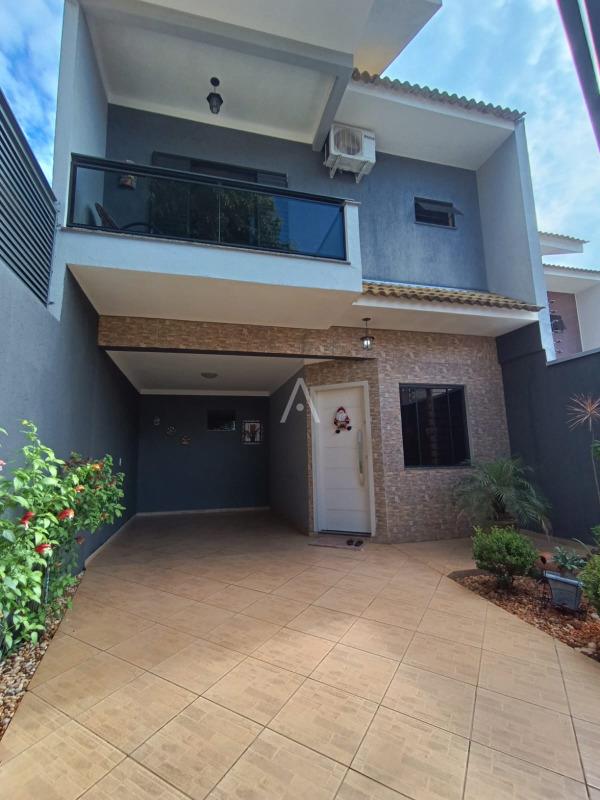 Sobrado para à venda no Bairro PARQUE VERDE em CASCAVEL: