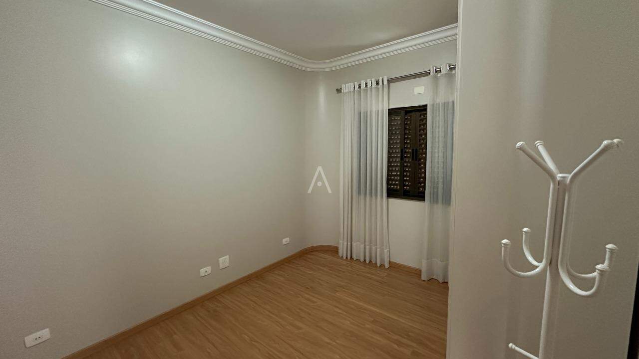 Sobrado para à venda no Bairro CENTRO em CASCAVEL: