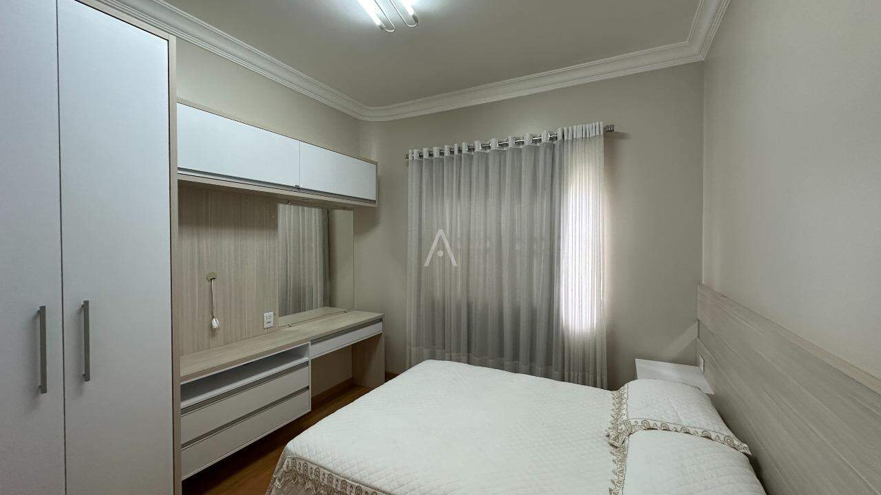 Sobrado para à venda no Bairro CENTRO em CASCAVEL: