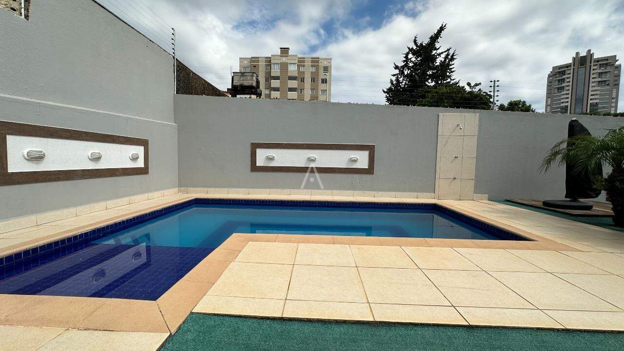 Sobrado para à venda no Bairro CENTRO em CASCAVEL: 