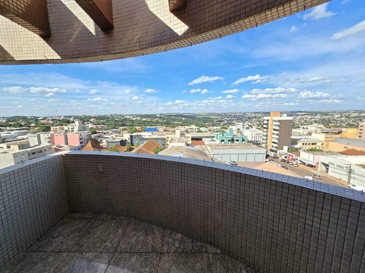 Apartamento para para aluguel no Bairro CENTRO em TOLEDO: 