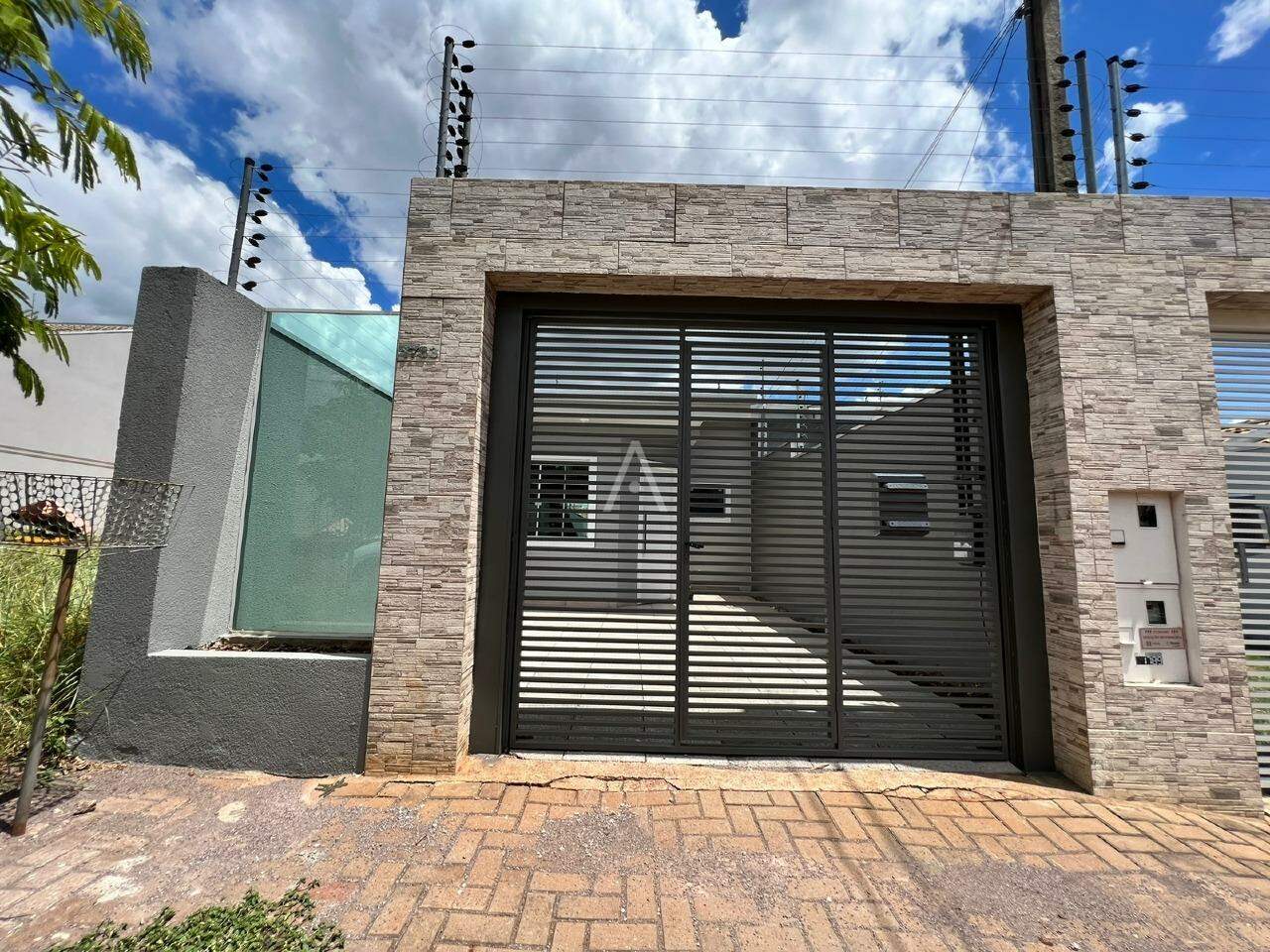 Casa Residencial para à venda no Bairro ANGRA DOS REIS em CASCAVEL: 