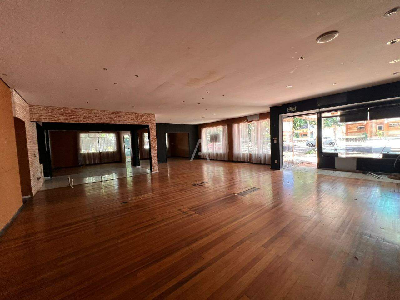 Casa Comercial para para aluguel no Bairro CENTRO em CASCAVEL: