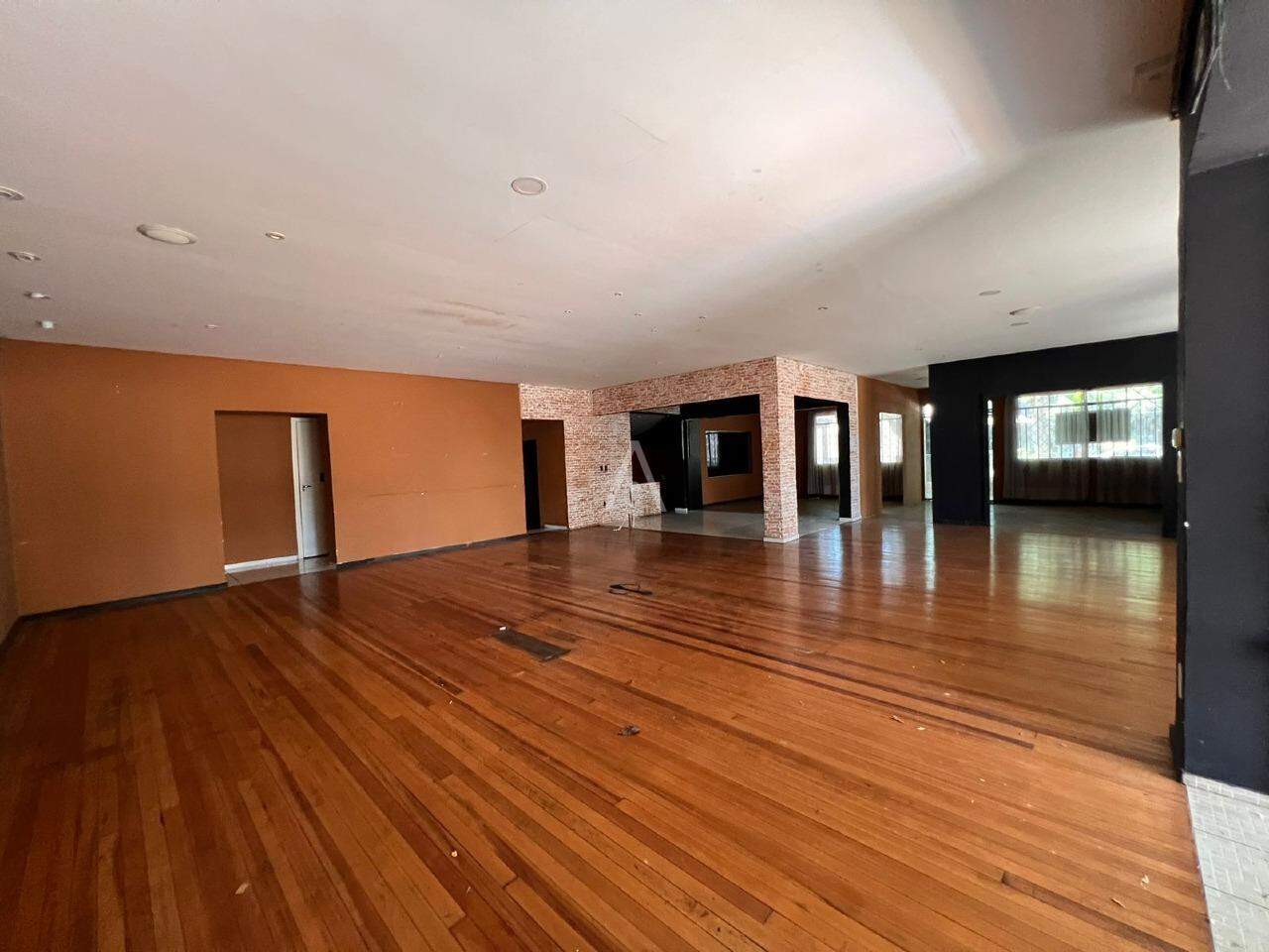 Casa Comercial para para aluguel no Bairro CENTRO em CASCAVEL: 