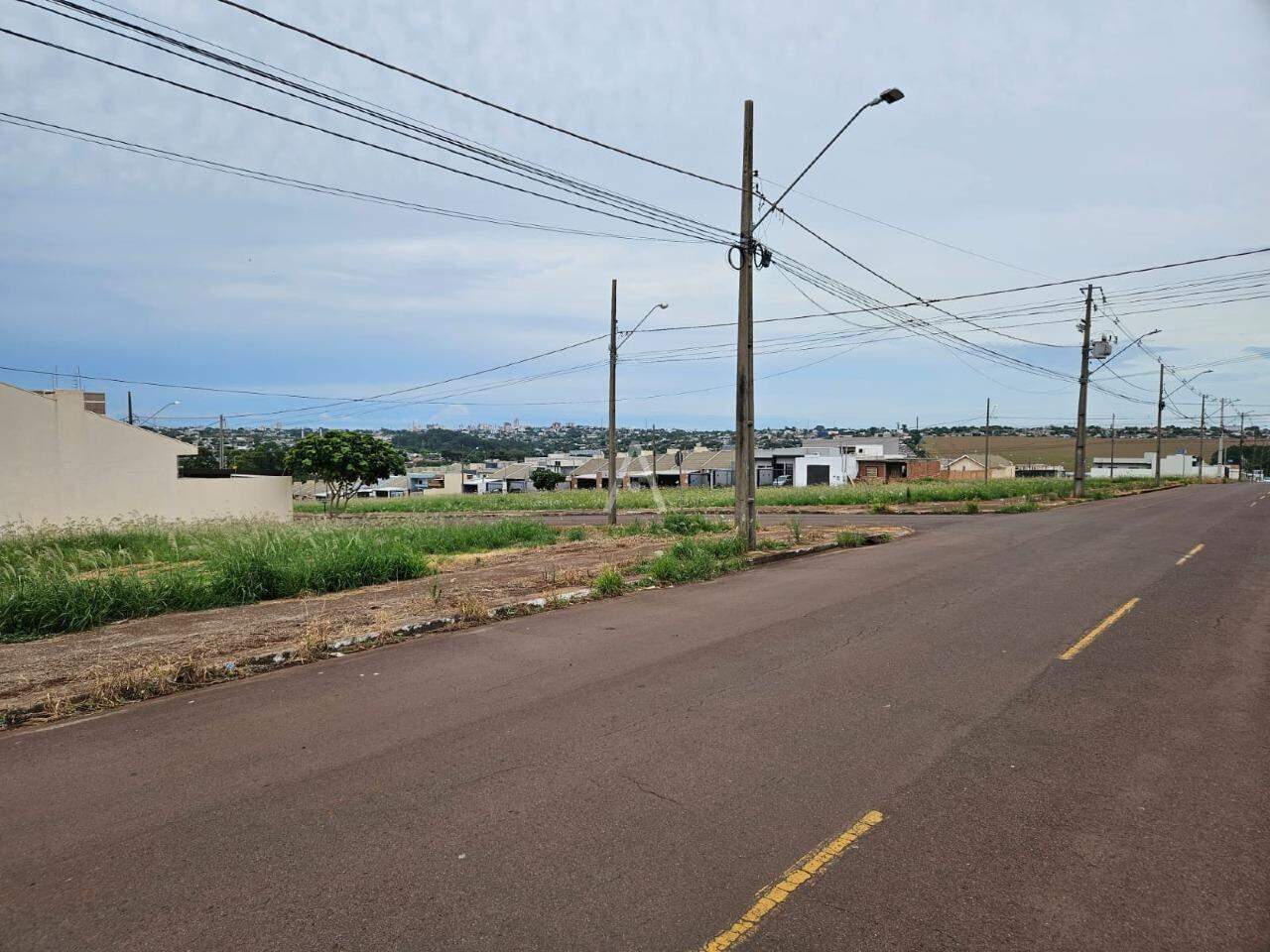 Terreno para à venda no Bairro MORUMBI em CASCAVEL: 
